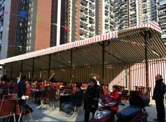 華潤24城小酌（zhuó）啤酒廣場34米豪華伸縮（suō）蓬