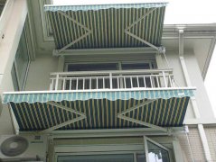 豪華半（bàn）罩盒式遮陽蓬