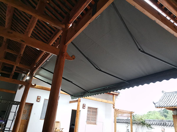 伸縮遮（zhē）陽蓬